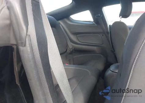 2016 Ford Mustang V6 z USA, uszkodzony, nr VIN 1FA6P8AM9G5308129